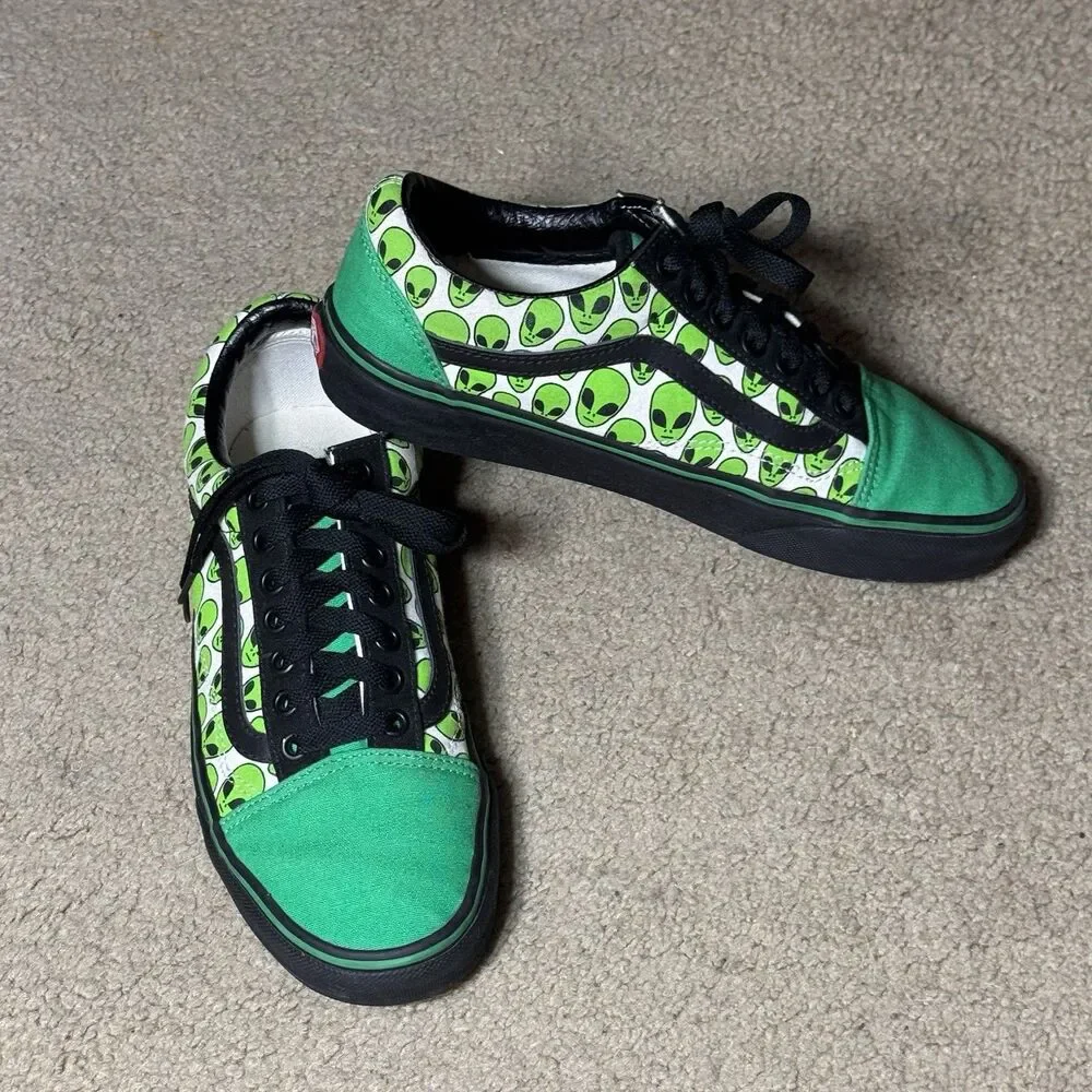 Vans custom alien